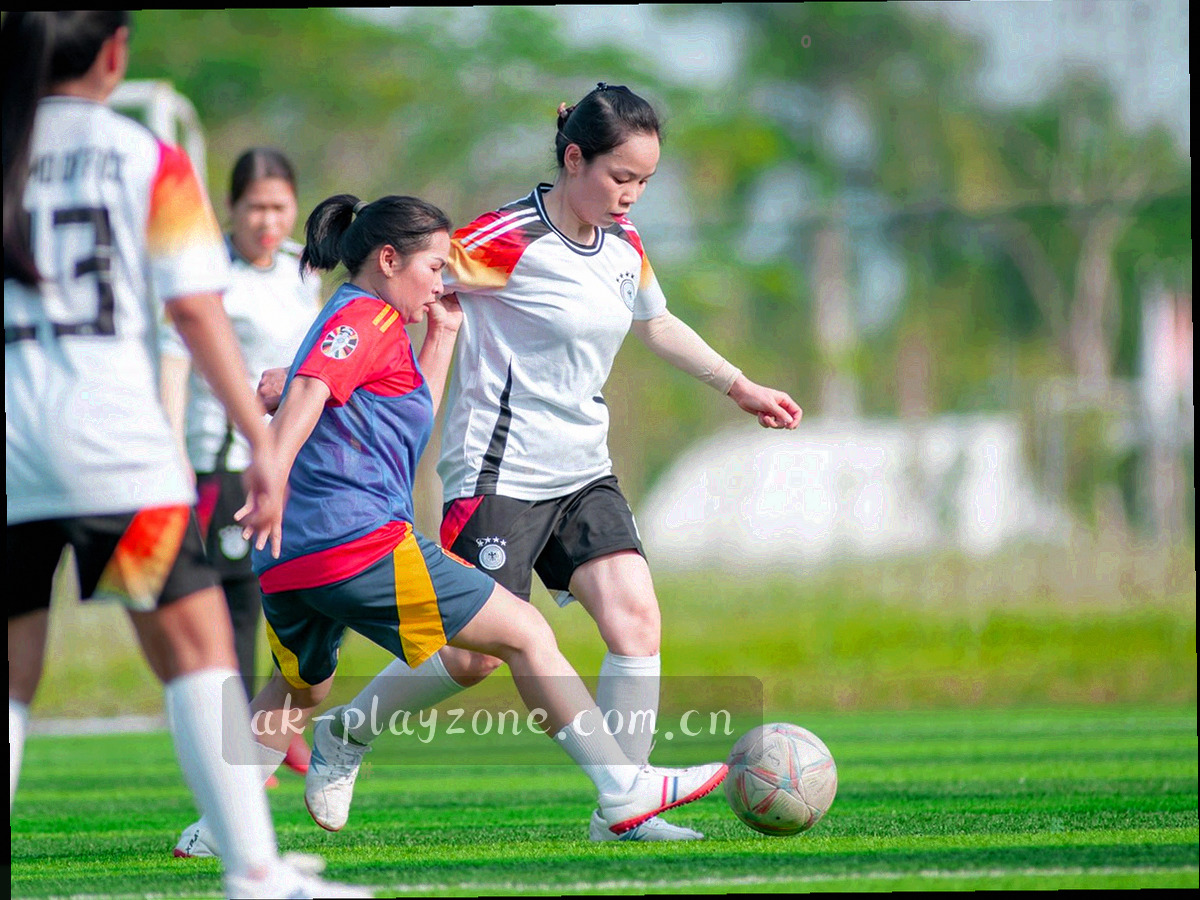 深蓝色背景上的抽象城市网格与青色连接线，象征上海本地的体育数据网络